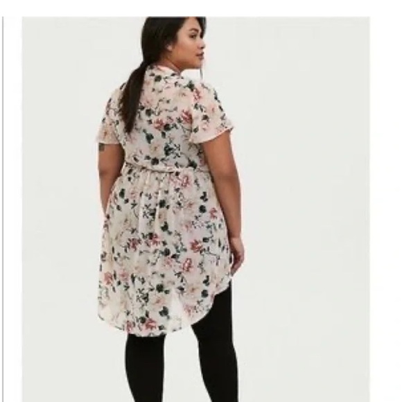 NWT Torrid Peach Floral Button Down Long High Low Blouse 1X (Torrid Size 1) - Picture 14 of 15